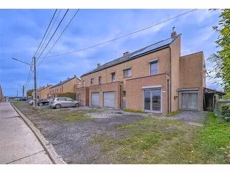 spacieuse maison 3 facades