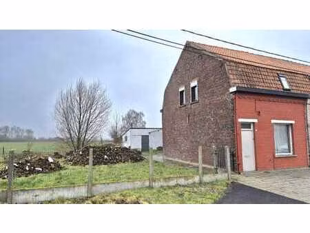 huis te renoveren met een groot perceel van 2545m² - uitz...