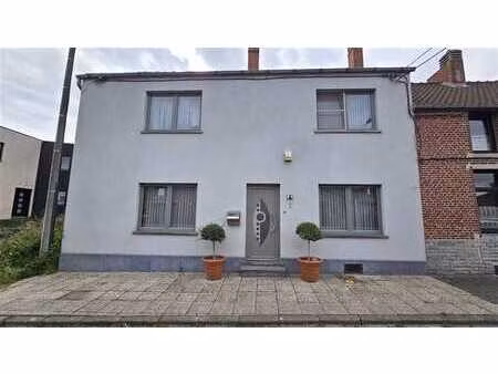 maison habitable rapidement + garage et jardin