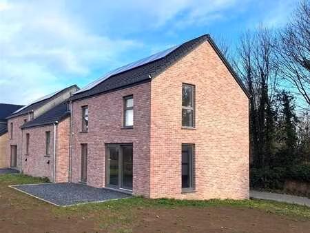 une maison clef sur porte à givry (lot 14)