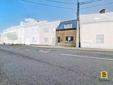 maison à rénover avec petit jardin