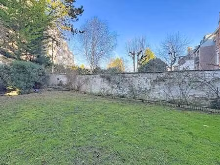 rue jules lejeune - appartement avec exceptionnel jardin