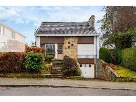 maison 3 chambres à rénover au centre de la hulpe