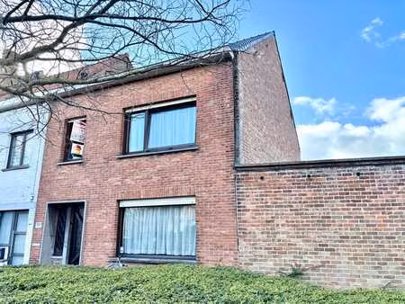 zeer goed gelegen  ruime gezinswoning met 3 slaapkamers  ...