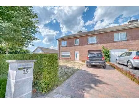 goed gelegen woning met 5 slaapkamers  garage  tuinhuis e...