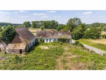vivre entourés par des champs/ forêts? ferme à rénove + 3ha