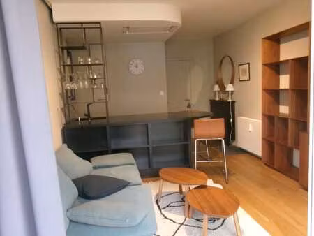 superbe petit appartement meublé à louer à tournai