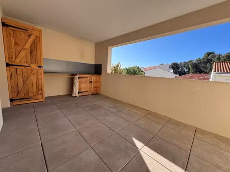 location appartement 3 pièces 64 m² à la ciotat (13600)