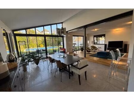 maison pau 220 m² t-6 à vendre  789 400 €