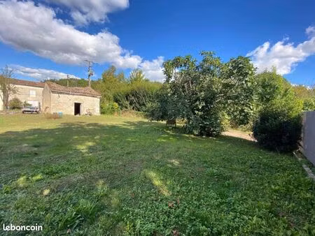 terrain 447m2 la laigne