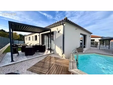 villa 4 faces plein pied 174m2