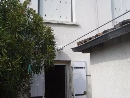 location maison de ville