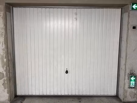 garage à louer