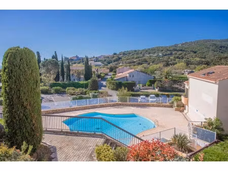 vente appartement 2 pièces 28 m² roquebrune-sur-argens (83380)