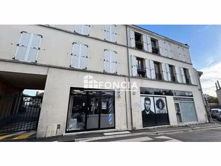 draveil - local commercial de 73m2 vendu loué