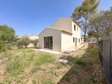 vente maison 4 pièces 86 m² pierrefeu-du-var (83390)