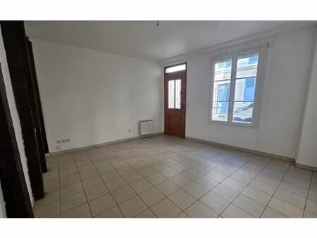 location appartement  m² t-3 à château-thierry  559 €