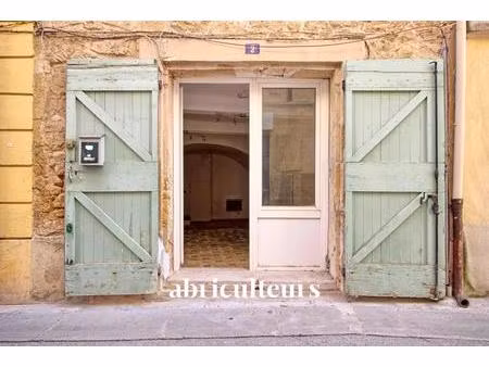 immeuble polyvalent de 168 48m² composé de deux appartements à rognes 13840