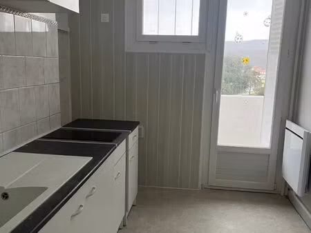 appartement lavelanet 4 pièce(s) 65 m2 + 2 balcons