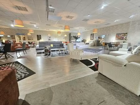 local d'activités de 1 930 m² à la ferte-gaucher