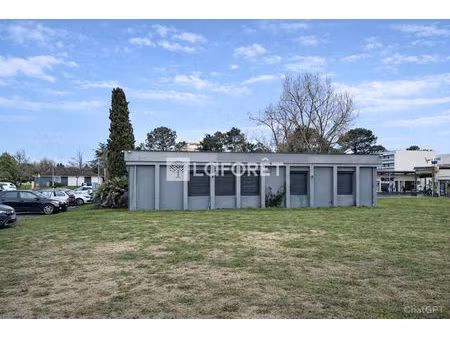 pessac - cap de bos  local de100m²