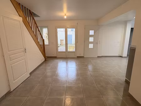 maison t3 - libourne - 870 eur