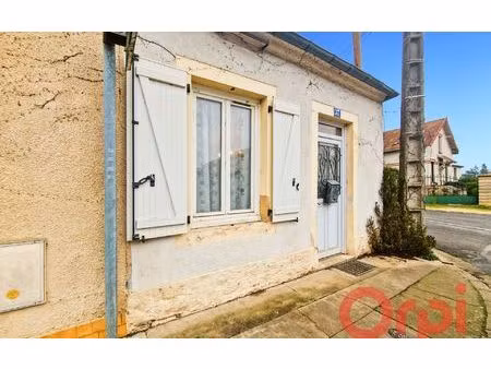 maison sancoins m² t-4 à vendre  85 800 €
