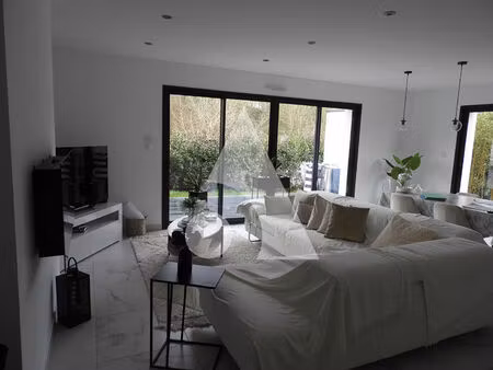 maison montreuil juigne 5 pièce(s) 132 m2