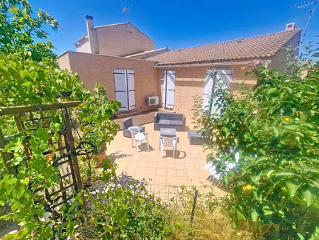 juvignac centre villa plain pied 7 pièce(s) 149 m2 terrain 550 m2 garage studio