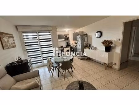 t3 avec balcon et deux parking vendu libre d'occupation