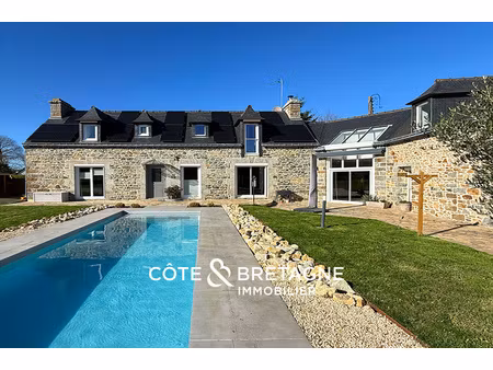 longère en pierre à vendre à hillion avec piscine proche