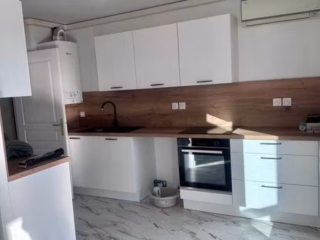 t5 hyper centre  ascenseur