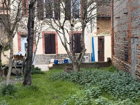 maison de ville - t3/t4 de charme - 92 m² refait à neuf - clim  jardins & parkings - lagrâ