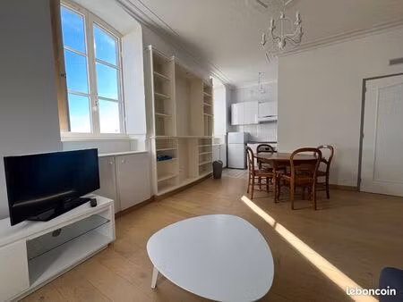 studio 1 pièce 40 m²