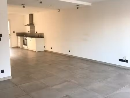 maison avec terrasses - t4