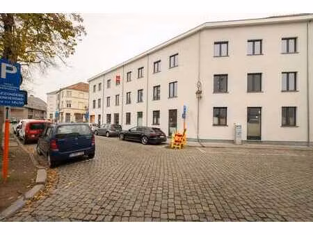 appartement avec 2 chambres  terrasse et un emplacement