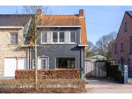 half open bebouwing met prachtig uitzicht op weilanden