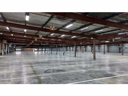 magazijn met kantoren te huur