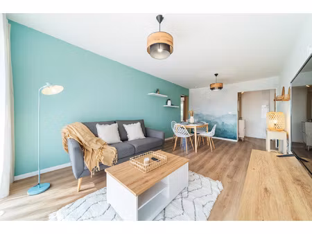 a louer - chambre meublée de 9.10 m2 - saint-denis - 560 eur