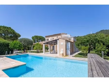 domaine fermé du castellet  superbe villa néo-provençale avec piscine  villefranche-sur-me