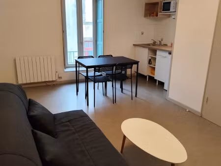 location meublée appartement 1 pièce 21 m² à les herbiers (85500)  395 €