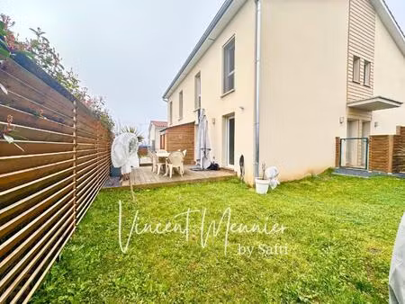 maison récente de 2 chambres avec jardin et garage !