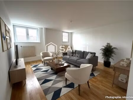 appartement t2bis  cuisine séparé  grande salle de bain