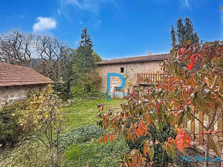 maison avec remises et dependances au calme avec vue et sans vis