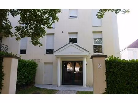 location appartement  69 m² t-3 à chevigny-saint-sauveur  871 €