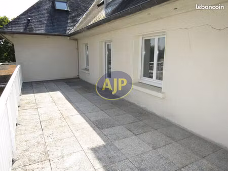 pipriac  appartement type iv  locataire en place