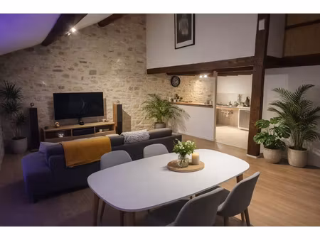 maison de ville a vocation locative composee de 5 logements.