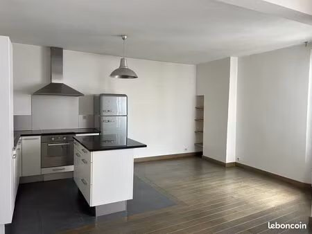 location nue appartement 52m2 75006