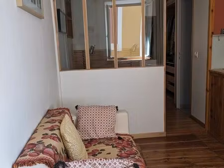 studio 21 m² centre ville barcelonnette 425 charges comprises