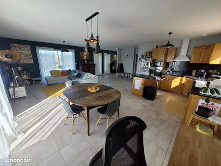 maison tout confort queyssac les vignes dispo 1er mai